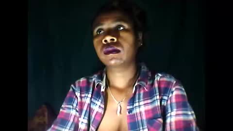 Snapshot of melanih chatting on 05.17.26 melanih online show from 05.17.26
