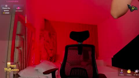 MelanyLuv online show from 10.29.25