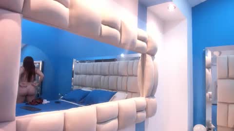 Snapshot of melany_love0 chatting on 05.19.26 Melany online show from 05.19.26