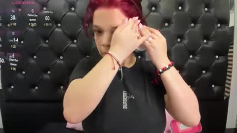 Snapshot of melanyanal_ chatting on 12.19.25 MelanyAnal online show from 12.19.25