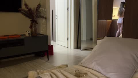 Adel online show from 12.28.24