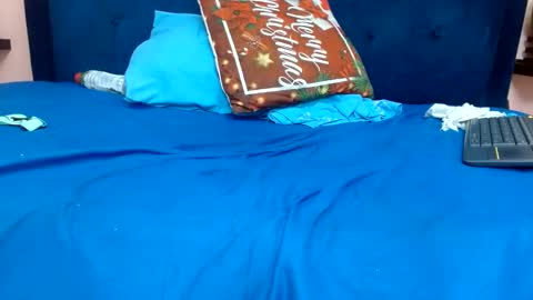 Melany online show from 12.26.24