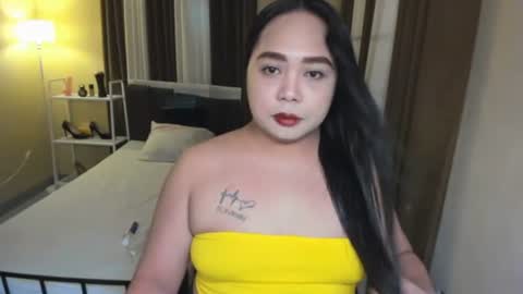 Snapshot of melayfoxx chatting on 05.24.26 melayfoxx online show from 05.24.26