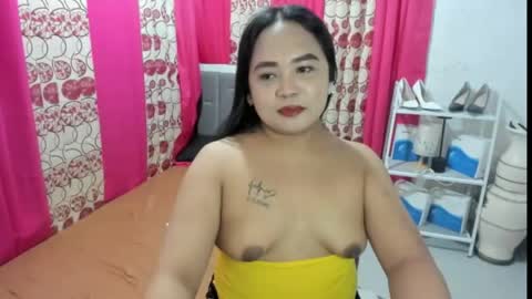 Snapshot of melayfoxx chatting on 05.25.26 melayfoxx online show from 05.25.26