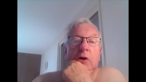 Snapshot of melbourne000 chatting on 01.18.25 melbourne000 online show from 01.18.25