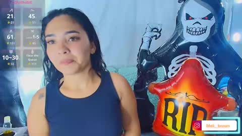    Independent model online show from 10.26.25