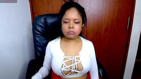 Snapshot of melika_sweet chatting on 04.16.26 eli online show from 04.16.26