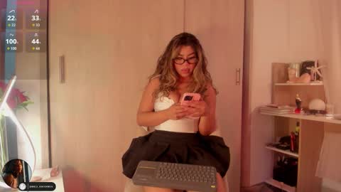 Snapshot of melina_ferrer1 chatting on 03.03.26 EI online show from 03.03.26