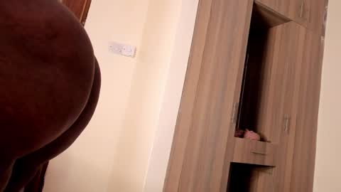 Snapshot of melinda_rosy chatting on 12.10.24 rose online show from 12.10.24