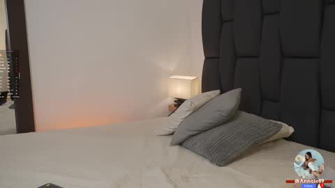 On vacation until Monday online show from 11.21.25