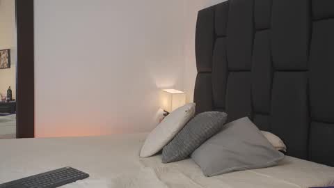 On vacation until Monday online show from 02.04.26