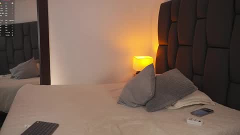 Snapshot of melisalopezz chatting on 04.24.26 On vacation until Monday online show from 04.24.26