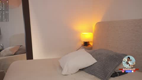 Snapshot of melisalopezz chatting on 05.12.26 On vacation until Monday online show from 05.12.26