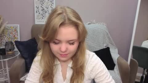 Sophia online show from 10.22.25