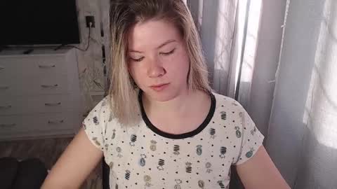 Snapshot of melissa__ray chatting on 01.31.25 Melissa Ray online show from 01.31.25