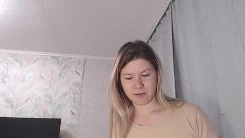 Snapshot of melissa__ray chatting on 02.06.25 Melissa Ray online show from 02.06.25