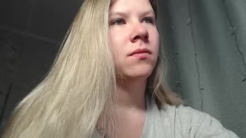 Snapshot of melissa__ray chatting on 02.09.25 Melissa Ray online show from 02.09.25