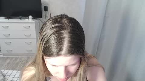 Snapshot of melissa__ray chatting on 02.28.25 Melissa Ray online show from 02.28.25