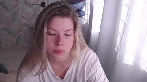 Snapshot of melissa__ray chatting on 09.26.25 Melissa Ray online show from 09.26.25