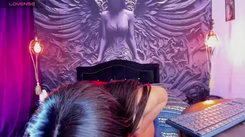 Mel online show from 03.31.26