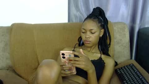 Snapshot of melissah_hot chatting on 02.15.25 melissah_hot online show from 02.15.25