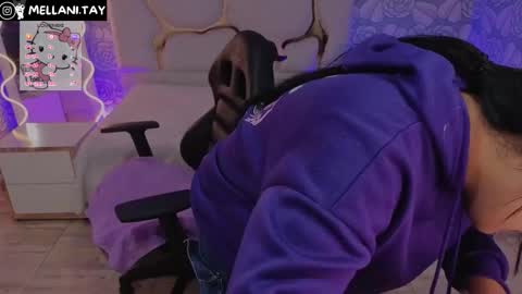 Snapshot of mellani_tay chatting on 11.19.25 Mellani online show from 11.19.25