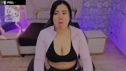 Snapshot of mellani_tay chatting on 11.21.25 Mellani online show from 11.21.25