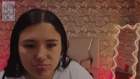 Snapshot of mellani_tay chatting on 12.19.25 Mellani online show from 12.19.25