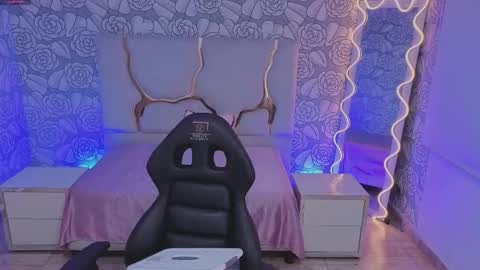 Snapshot of mellani_tay chatting on 02.08.26 Mellani online show from 02.08.26