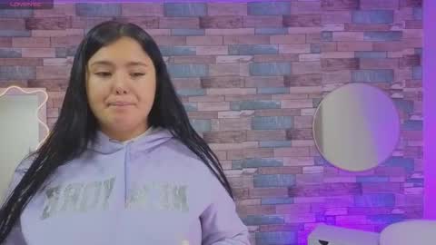 Snapshot of mellani_tay chatting on 02.25.26 Mellani online show from 02.25.26