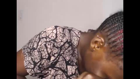 Snapshot of mellanin_pretty_ chatting on 12.26.24 . online show from 12.26.24