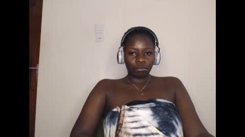 Snapshot of mellanin_pretty_ chatting on 03.18.26 . online show from 03.18.26