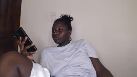 Snapshot of mellanin_pretty_ chatting on 03.28.26 . online show from 03.28.26