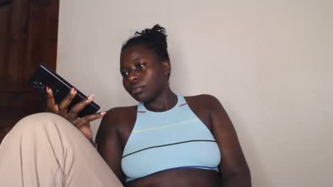 Snapshot of mellanin_pretty_ chatting on 03.30.26 . online show from 03.30.26