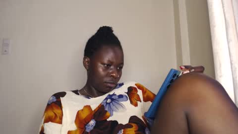 Snapshot of mellanin_pretty_ chatting on 04.06.26 . online show from 04.06.26