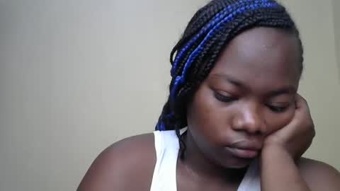 Snapshot of mellcy chatting on 12.16.24 mell online show from 12.16.24