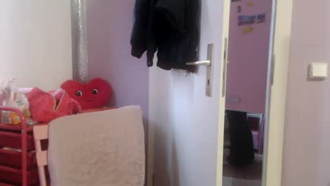 Snapshot of melli23 chatting on 06.15.26 Melli online show from 06.15.26