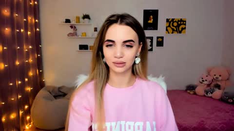 Snapshot of mellifluoustess chatting on 12.07.24 Tessa online show from 12.07.24