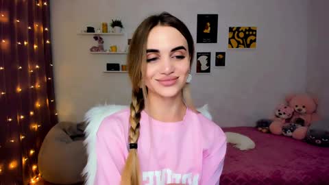 Snapshot of mellifluoustess chatting on 12.08.24 Tessa online show from 12.08.24