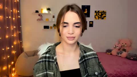 Snapshot of mellifluoustess chatting on 12.08.24 Tessa online show from 12.08.24