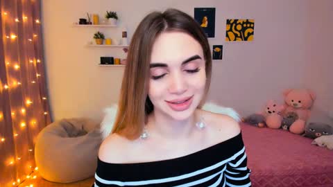 Snapshot of mellifluoustess chatting on 01.17.25 Tessa online show from 01.17.25