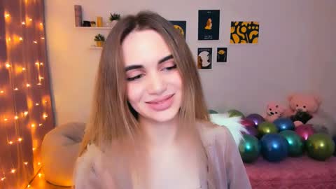 Snapshot of mellifluoustess chatting on 02.10.25 Tessa online show from 02.10.25