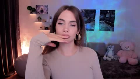 Snapshot of mellifluoustess chatting on 09.20.25 Tessa online show from 09.20.25