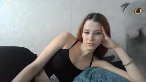 Snapshot of mellisamaxwell chatting on 03.12.25 Mellisa online show from 03.12.25