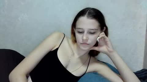 Snapshot of mellisamaxwell chatting on 09.11.25 Mellisa online show from 09.11.25