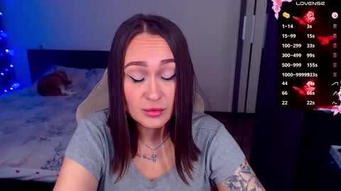 Mel online show from 10.31.25