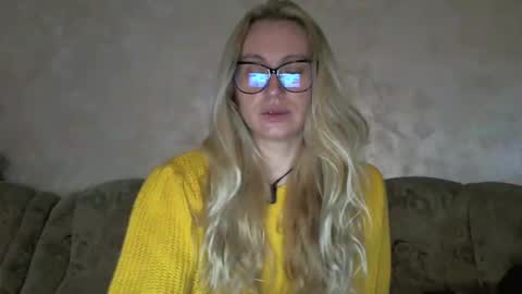 Melly online show from 12.23.25