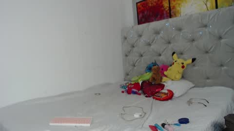 melody phillips online show from 12.23.24