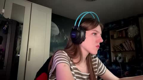 Hi Im Aria 18 years old online show from 09.26.25