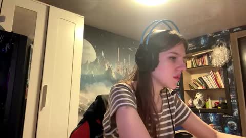 Hi Im Aria 18 years old online show from 09.27.25